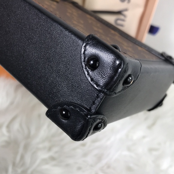 RARE ๐ TRUNKS POCHETTE ๐ CROSSBODY LOUIS VUITTON - Picture 11 of 16